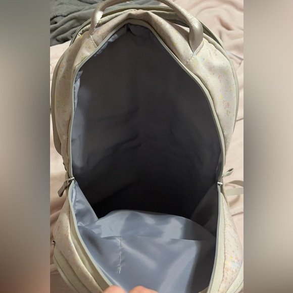 Backpack - Picture 3 of 4